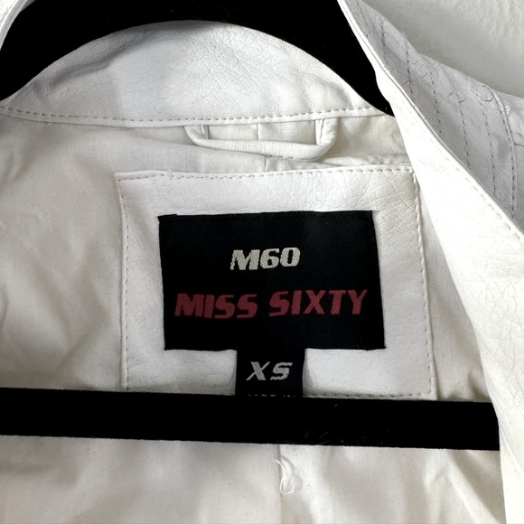 SOLD ON ANOTHER PLATFORM! DO NOT BUY! - Picture 3 of 4